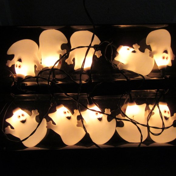 2 Sets of Hallmark Ghost Halloween Boo Bazaar Blinkers String Lights Plastic - Picture 8 of 8